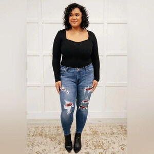 Judy Blue Mid Rise Medium Wash Buffalo Plaid Peek-a-boo Patches Jeans Size 13/31